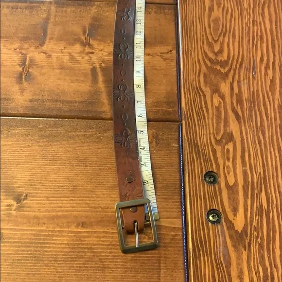 Southwestern leather belt